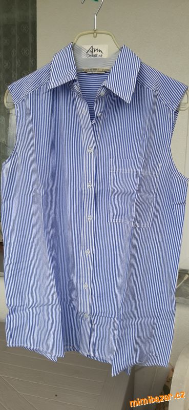 Halenka s proužkem S