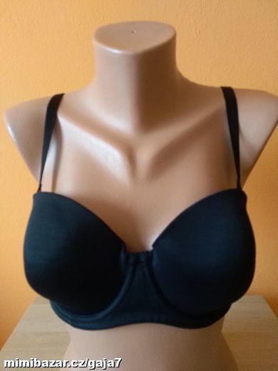 ČERNÁ PODPRSENKA