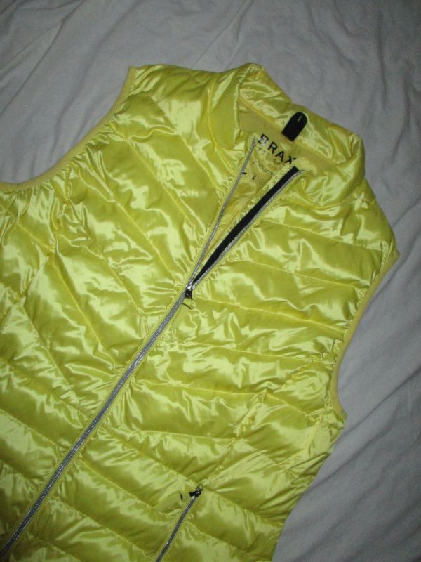 Dámská funkční prošívaná vesta vel 48