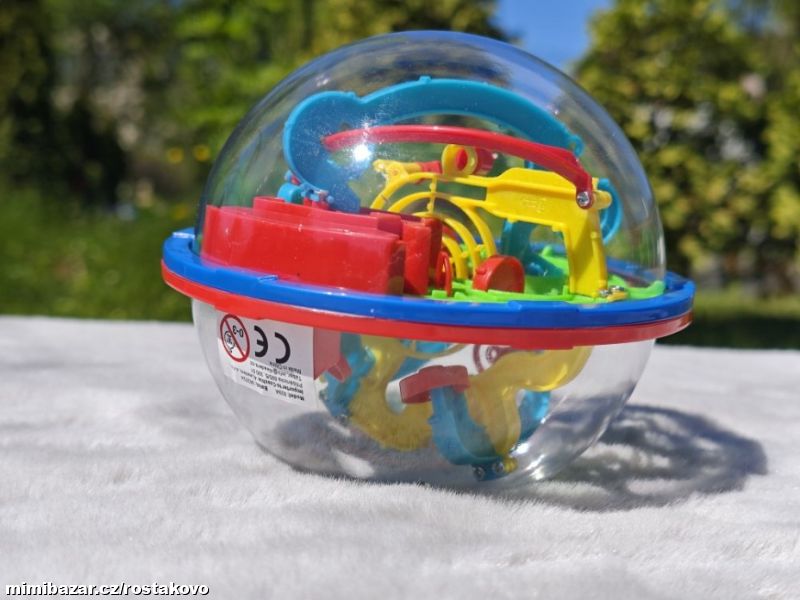 Inteligentní 3D koule labyrint se 100 překážkami