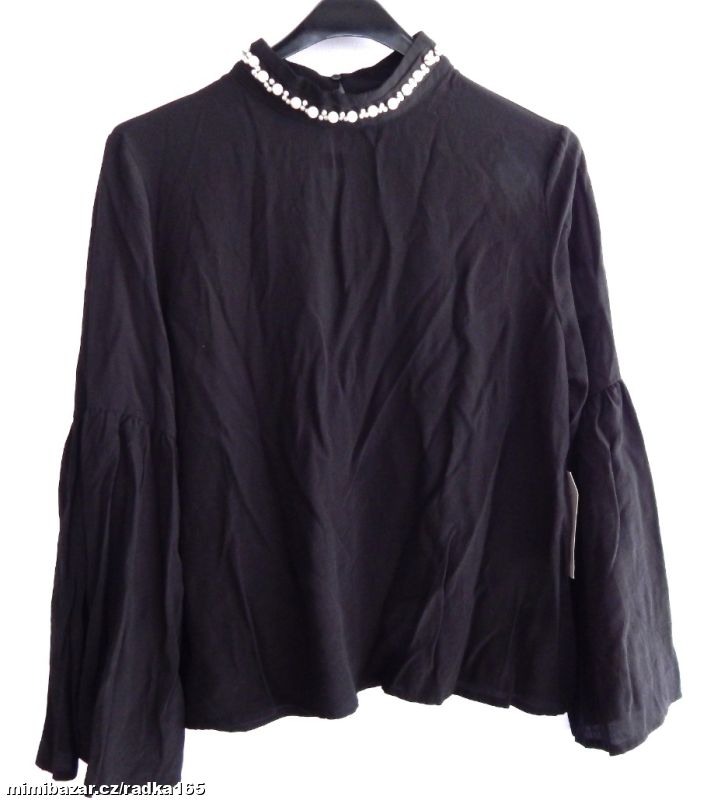 Halenka s korálky a prostřihlými rukávy vel.XL/42