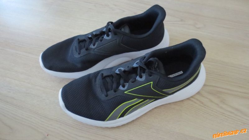 Boty, tenisky na běh nebo tělocvik