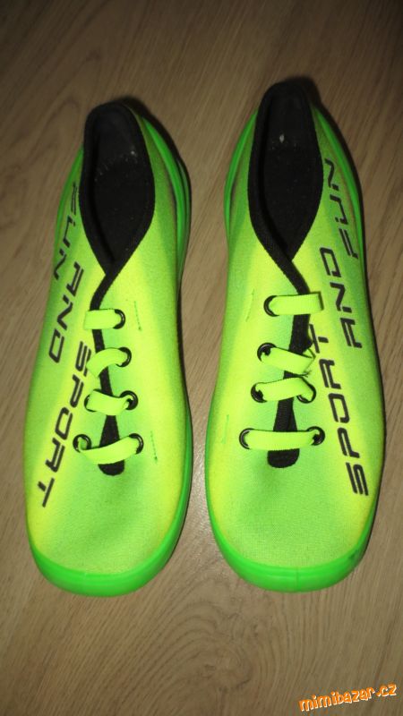 Bačkory, tenisky, přezůvky vel 35