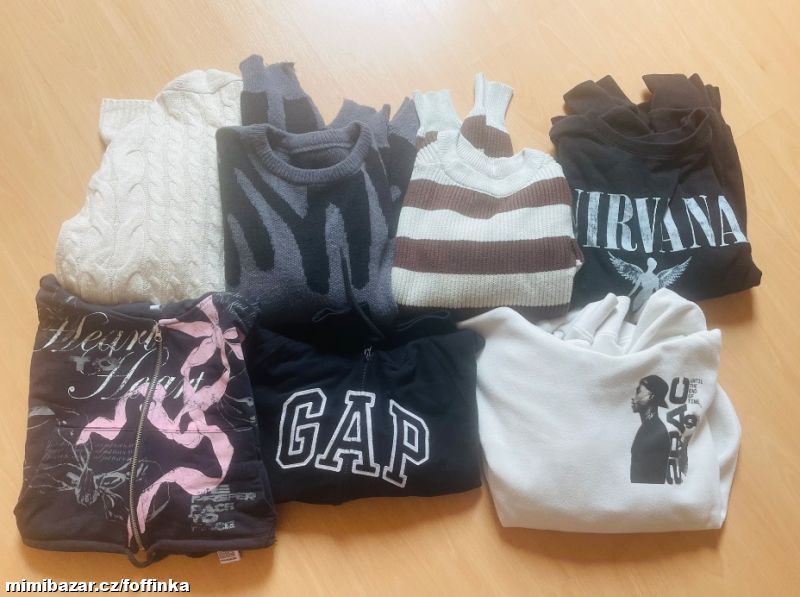 Balík oblečení 78ks