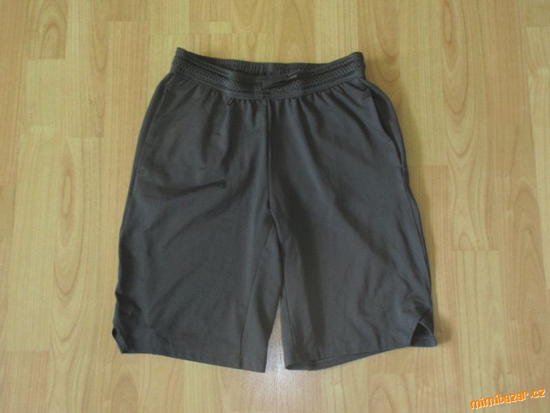 funkční sportovní kraťasy