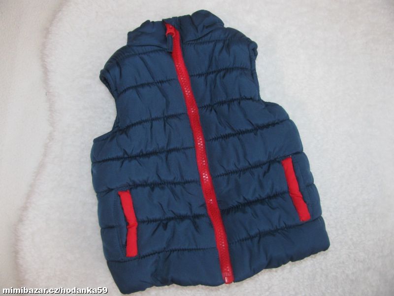 Krásná modrá chlapecká prošívaná vesta