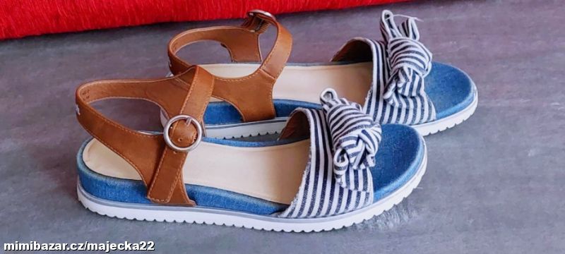 KVALITNÍ DÍVČÍ SANDÁLE ~~~~~ 8623