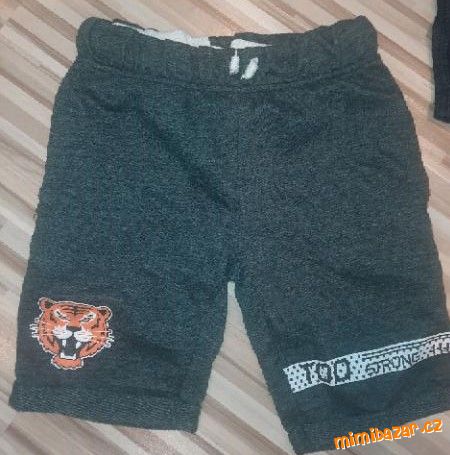 chlapecké teplákové kraťasy vel. 134/140