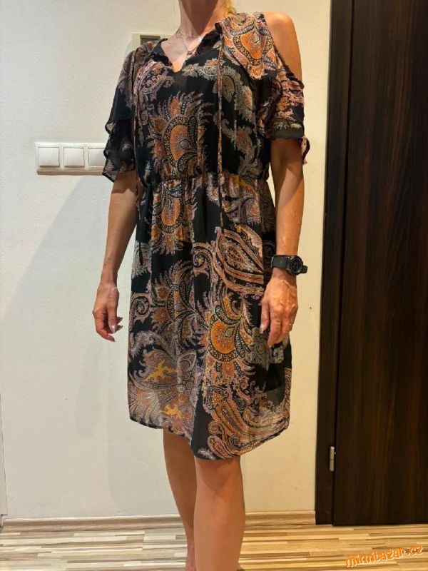 Reserved letní šatičky vel. S