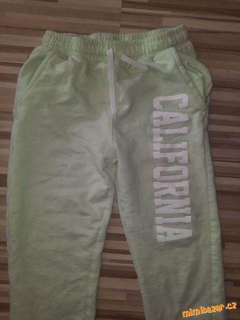 dívčí tepláky vel. 164