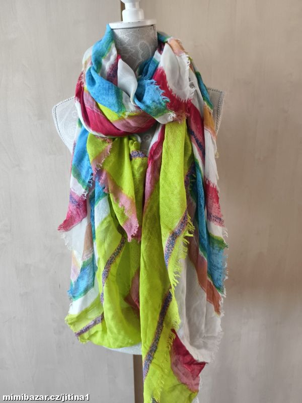 Madeleine krásná šála modal