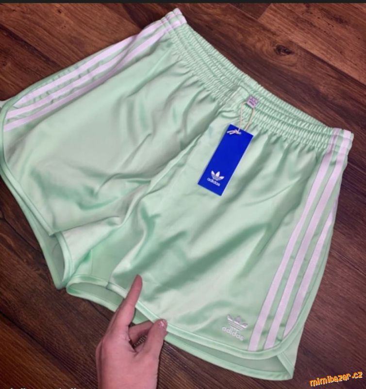N”ové dámské kraťasy Adidas