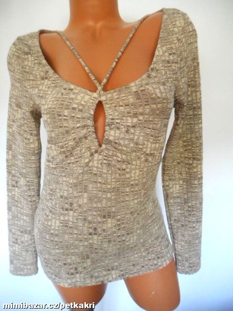 žebrovaný lehčí svetřík vel. M