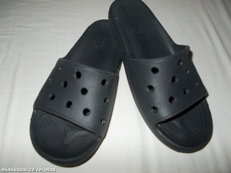ZNAČKOVÉ PANTOFLE CROCS VEL M 8 W 10 NAŠE V.41/42