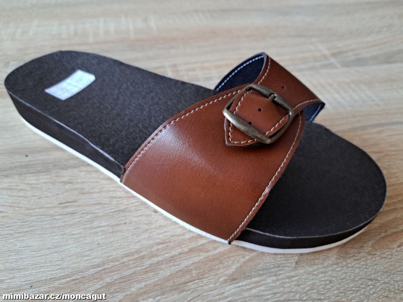 Zdravotní pantofle bývalá SNAHA Jaroměř