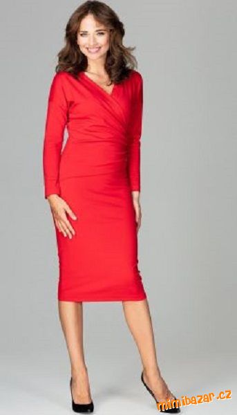 Krásné úpletové šaty