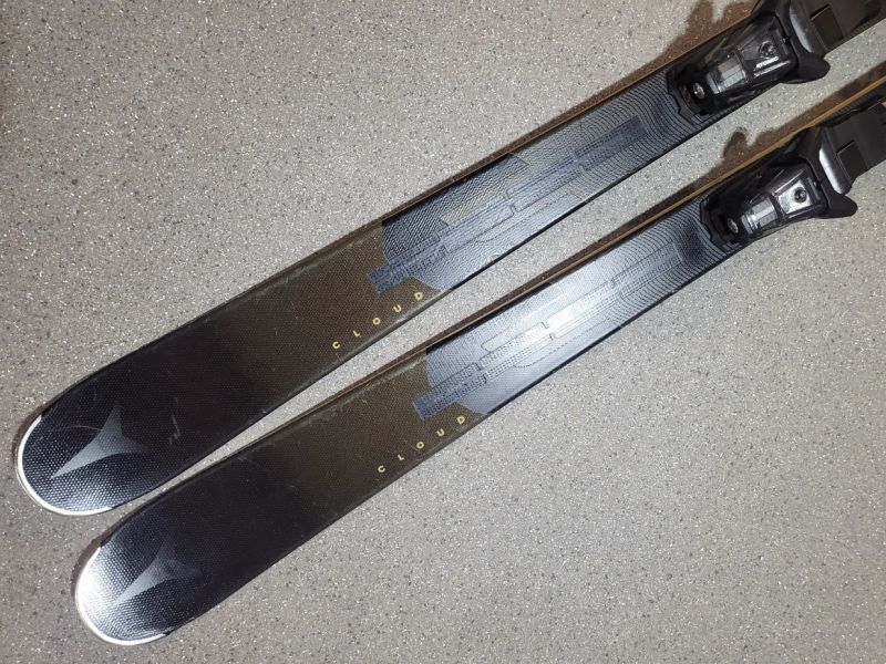 SJEZD. CARV. LYŽE ATOMIC CLOUD C9 REVO 157 CM