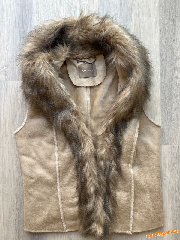 Vestička s kožíškem