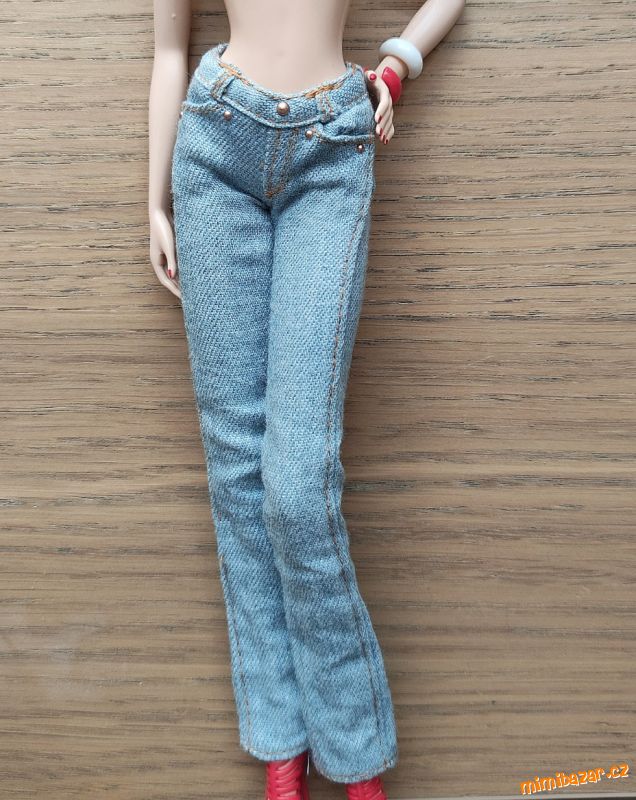 Panenka Barbie Basics 002 sběratelská rifle džíny