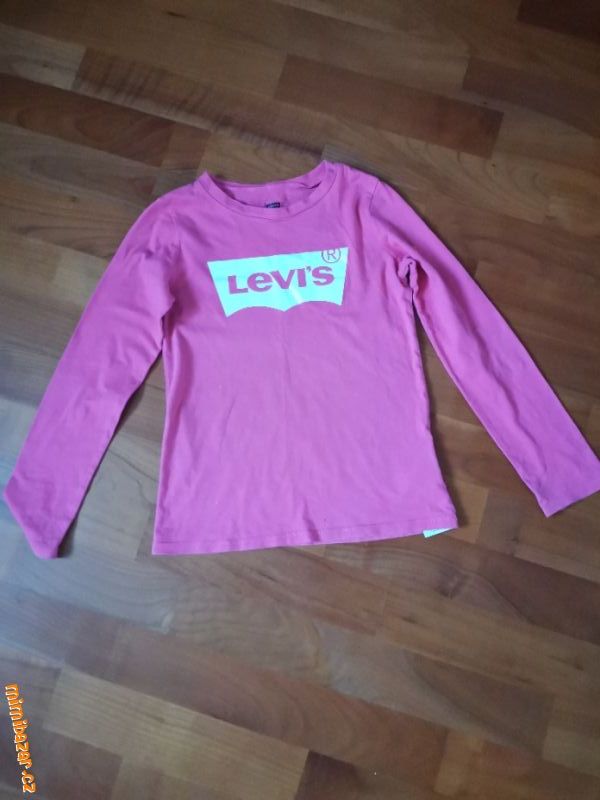 Triko Levis