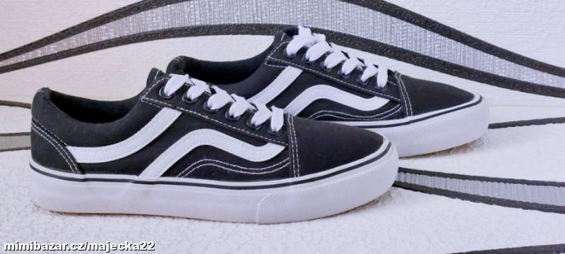 SILNĚJŠÍ PLÁTĚNÉ TENISKY ~~~~~ 8645