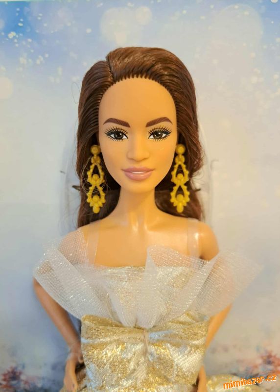 Na prodej sberatelska Barbie Holiday 2025 Pazette