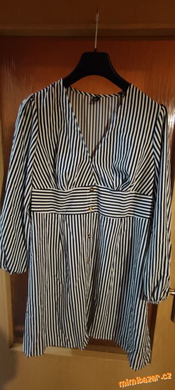 prodloužená košile