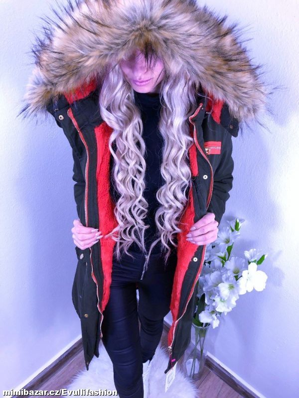 Zimní parka s kožíškem vel. M