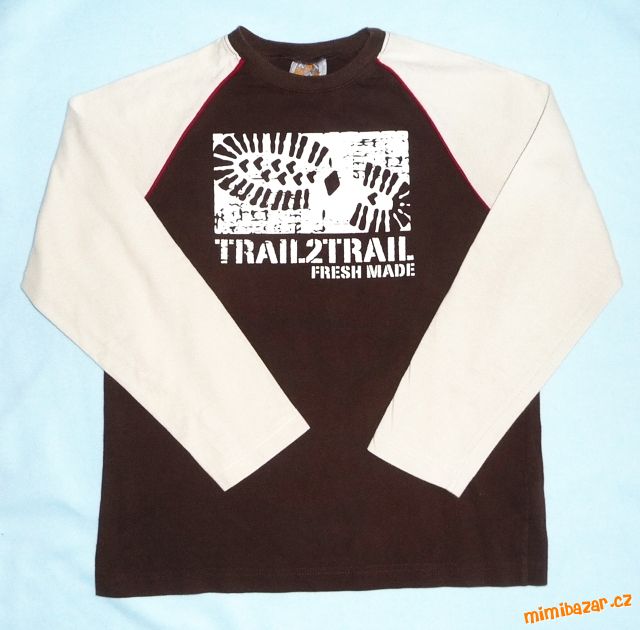 Hnědé chlapecké tričko