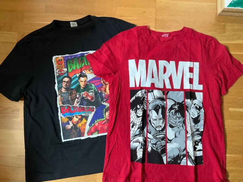 Tričko krátký rukáv černé Bazinga červené Marvel