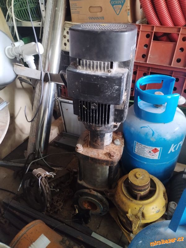 Oběhové čerpadlo včetně elektromotoru