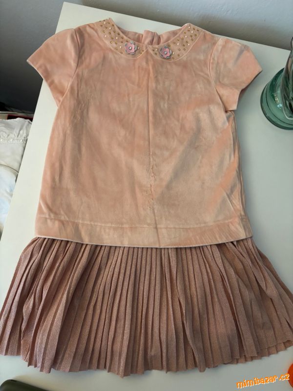 Dětské šaty vel. 122 na 7 let MAYORAL