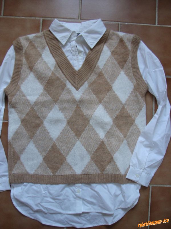 vesta s našitou košilí N.O.V.Á