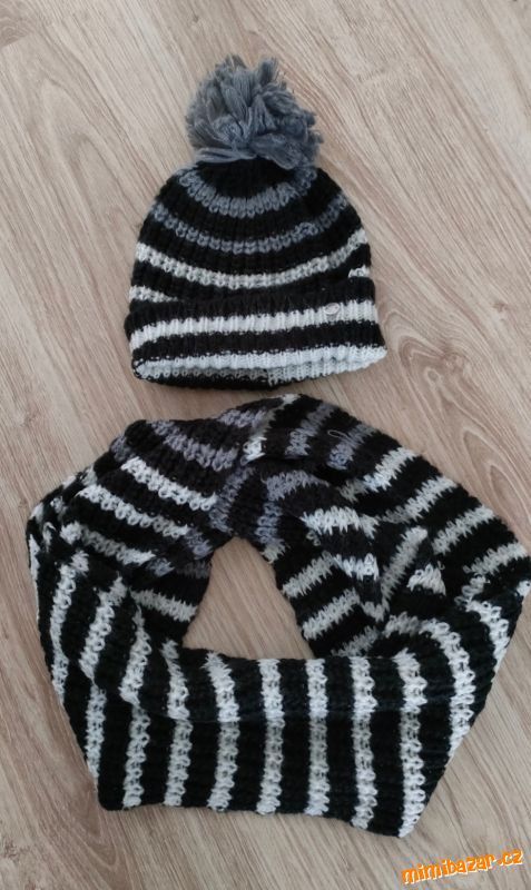 Čepice + kruhová šála Esprit