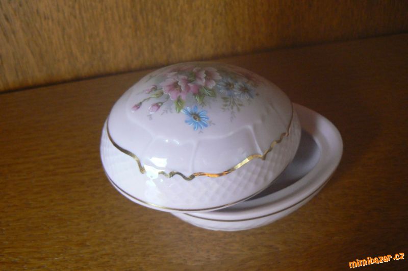 Růžový porcelán vajíčko