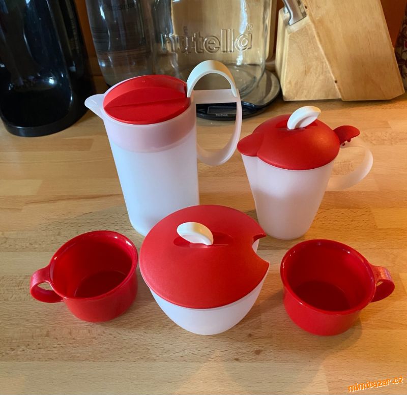 Sada Tupperware