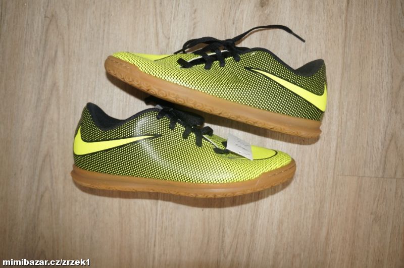 NIKE sálovky vel.38, 5