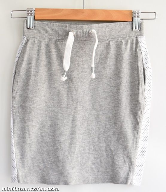 Sukně vel. 7 - 8 let