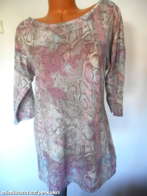 lehký dámský svetřík uk 14