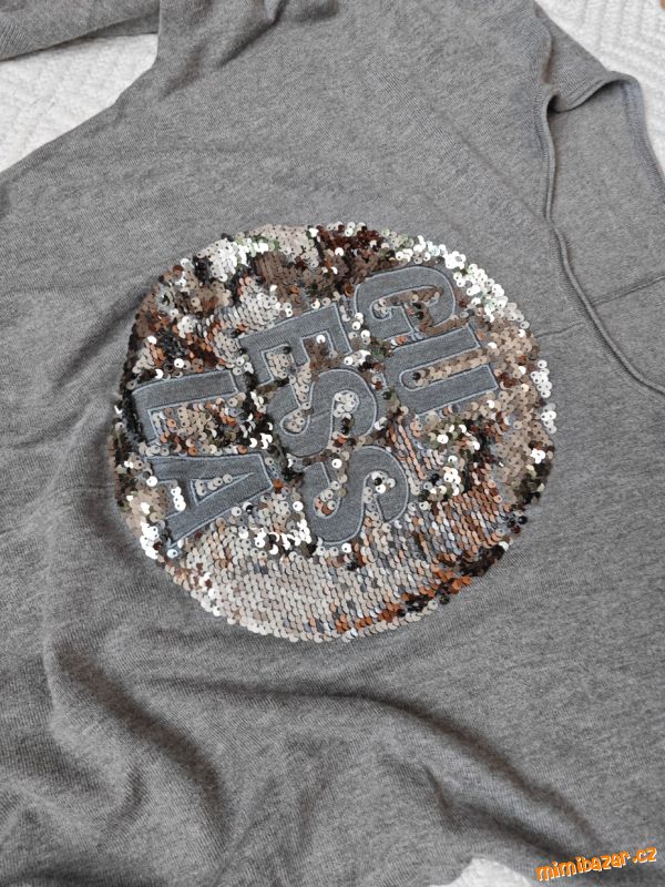 Tenký svetřík Guess