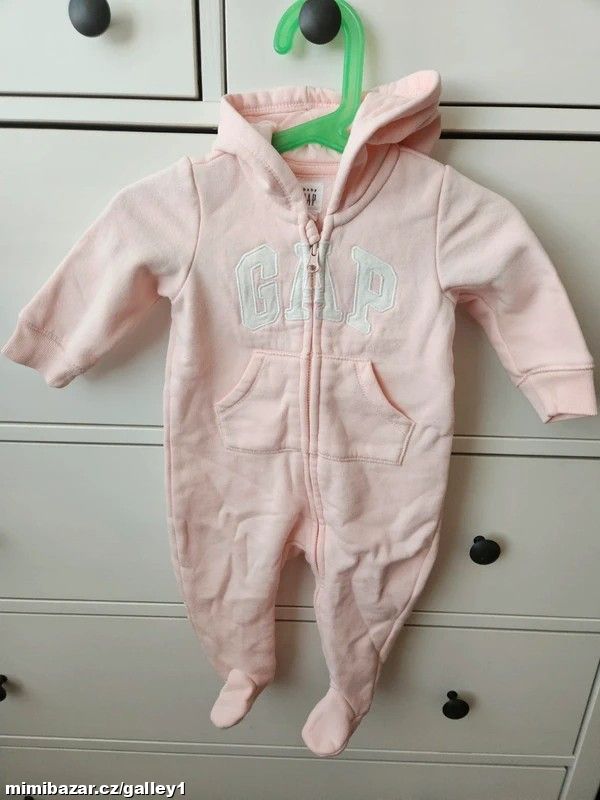 Baby overal GAP s chloupkem, vel. 62/68