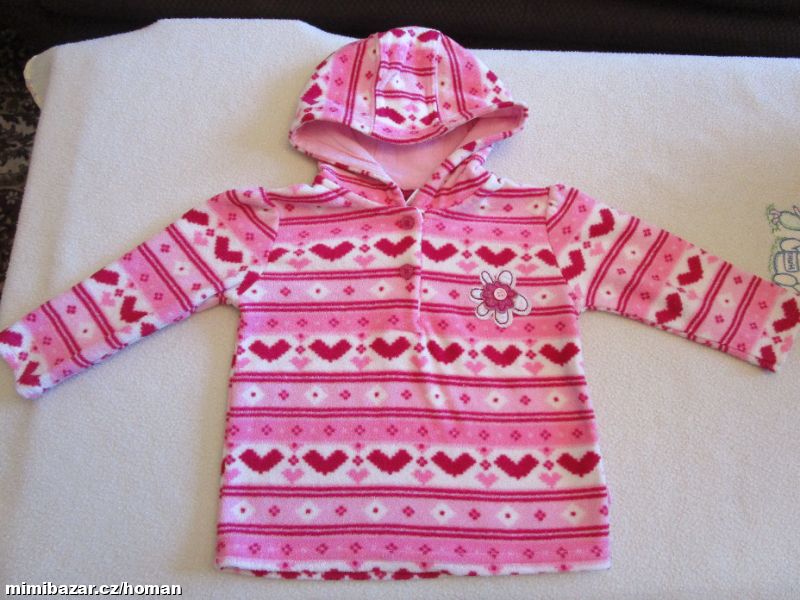 Velmi pěkná červená flaušová mikina s kapucí