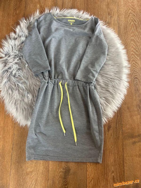 šaty vel. S
