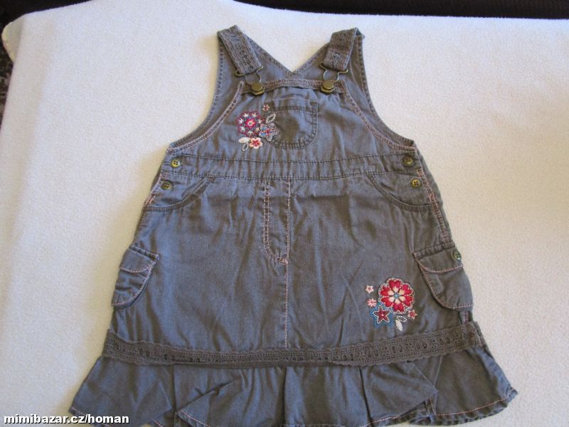 Pěkná sukýnka s laclem, zn. George, jako nová