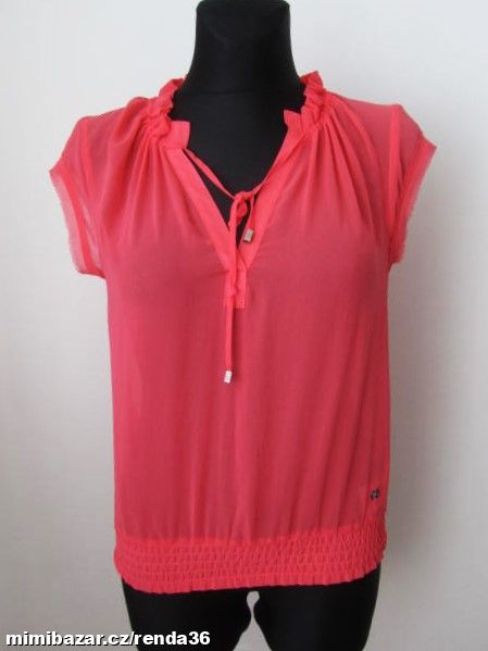 Halenka Guess, vel. S - nová