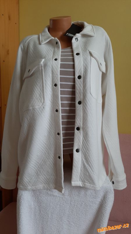 Lehčí bundo/ sáčko L