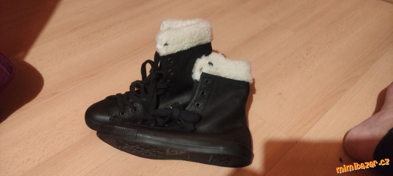 .nové Converse podzimní/zimní boty