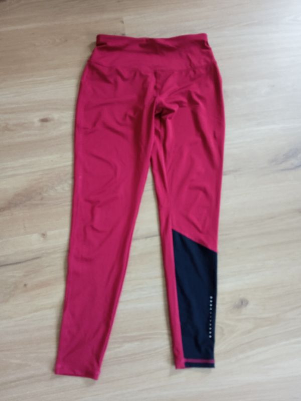 sportovní legíny na cvičení