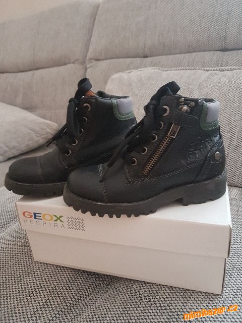 Geox respira kotníkové černé boty pro kluka