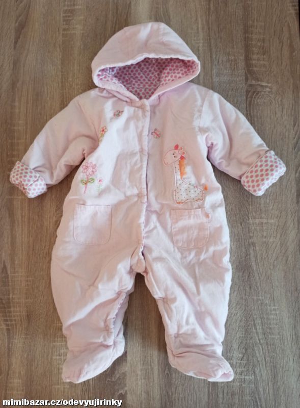 Kombinéza s žirafkou